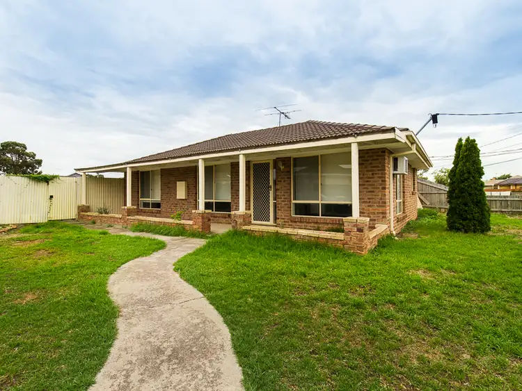 1/18 Runcorn Crescent, Deer Park VIC 3023