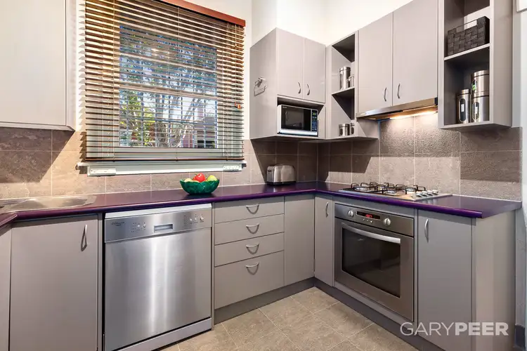 1/12 Charlotte Place, St Kilda VIC 3182