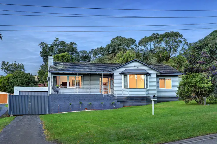 27 Ash Grove, Montrose VIC 3765