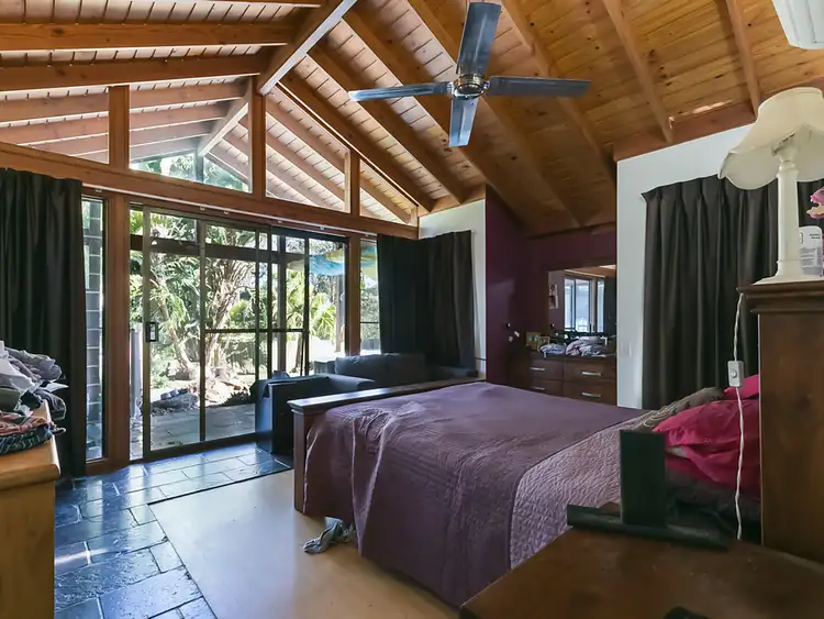 Sixth view of Homely house listing, 8 Noval Court, Bellbowrie QLD 4070