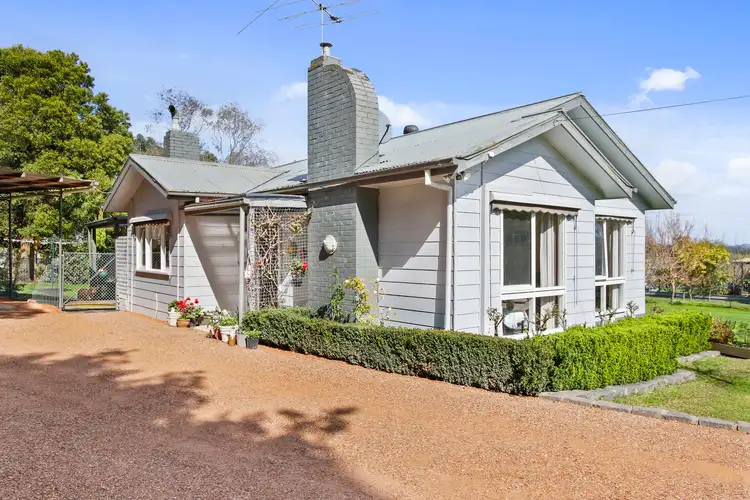 2 Station Road, Wesburn VIC 3799