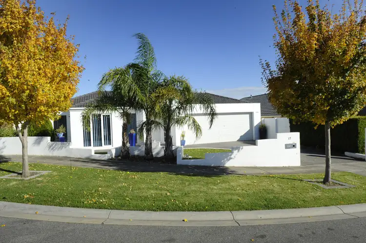 17 Piccadilly Court, Narre Warren South VIC 3805