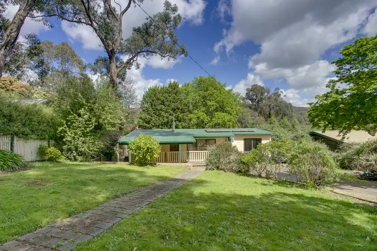 9 Belgrave-Gembrook Road, Cockatoo VIC 3781