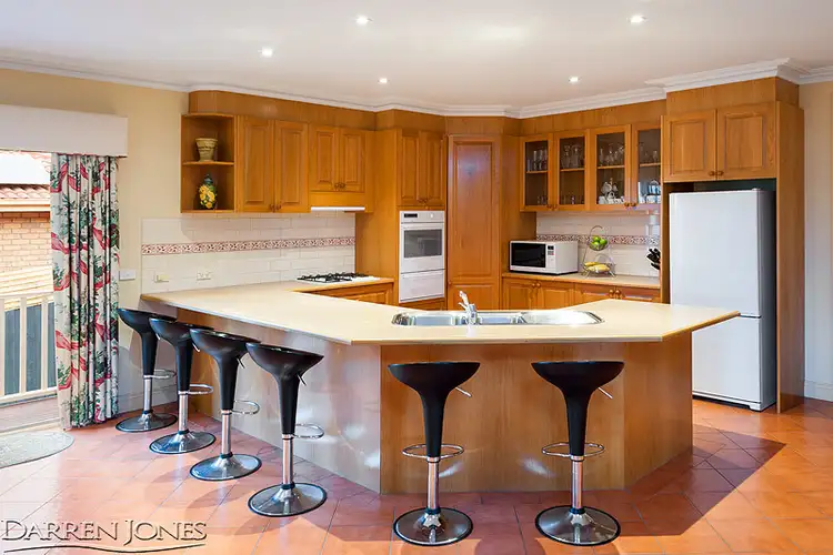Sixth view of Homely house listing, 9 Halsbury Court, St Helena VIC 3088
