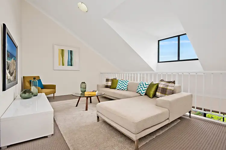2-02/2 Applebee Street, St Peters NSW 2044