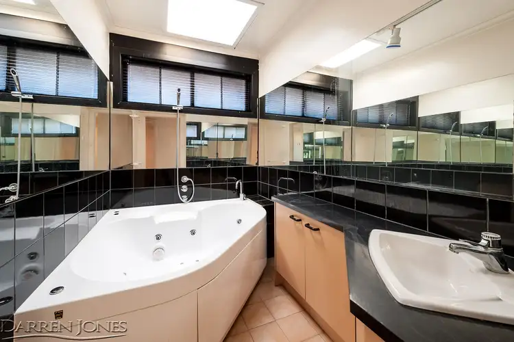 Fourth view of Homely house listing, 5 Crabtree Court, Bundoora VIC 3083