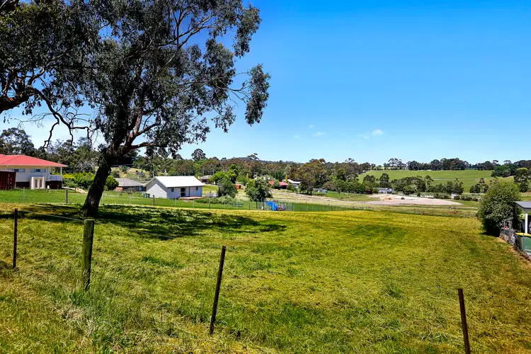 19 Barrowby Avenue, Woori Yallock VIC 3139