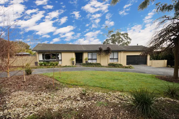 19 Sebire Avenue, Wandin North VIC 3139
