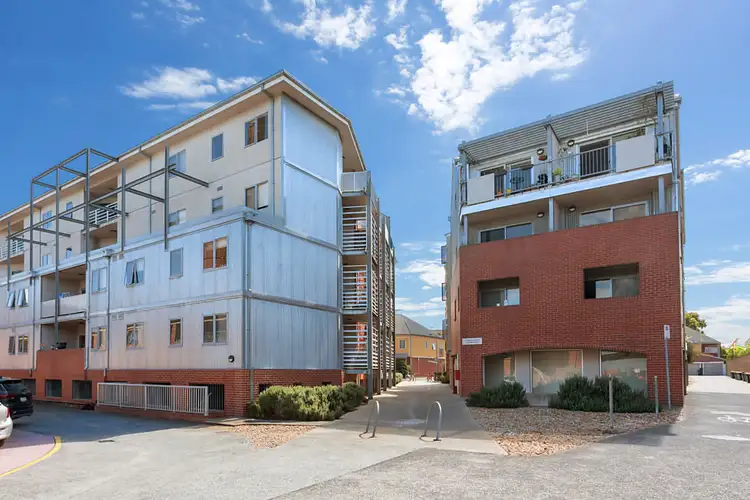 8/1 Gumbri Place, Brunswick VIC 3056