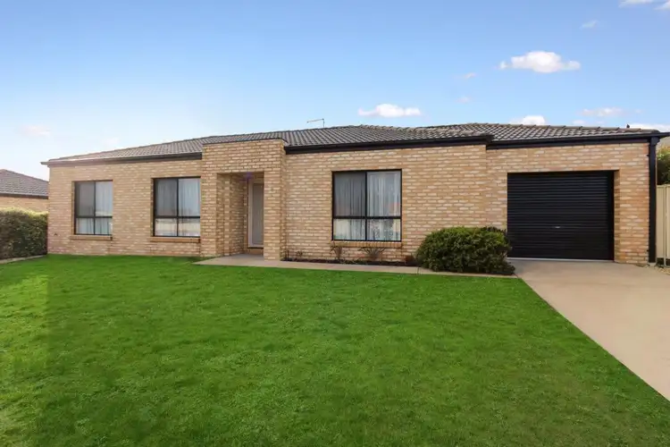 7/34 Menhennet Drive, Delacombe VIC 3356