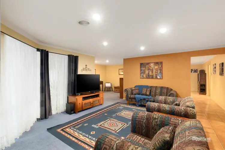 Second view of Homely house listing, 4 Carlingford Close, Rowville VIC 3178