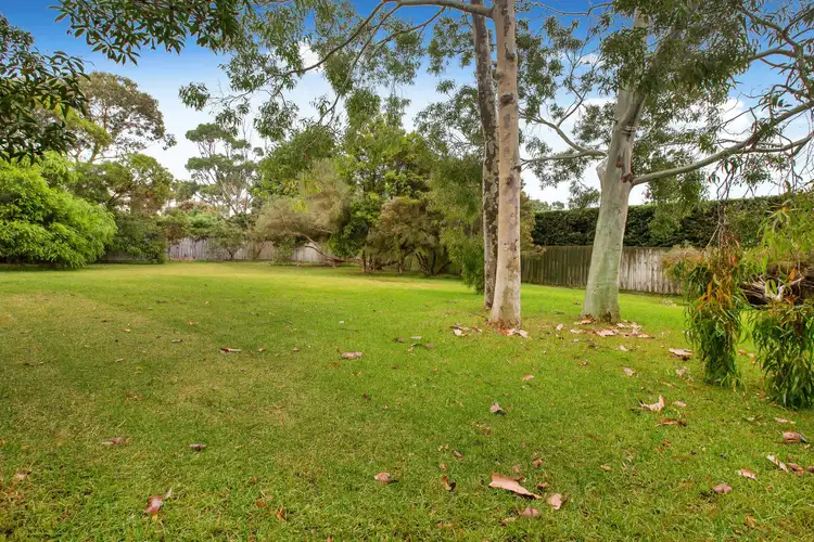 Sixth view of Homely house listing, 2 Sinclair Court, Mount Martha VIC 3934