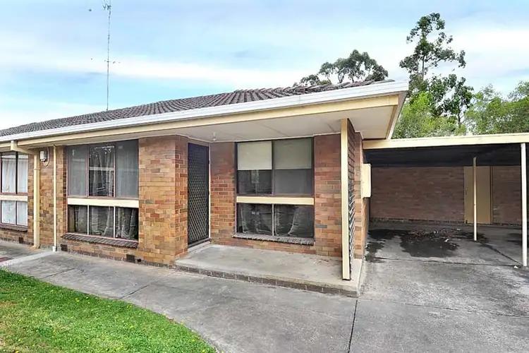 3/2 The Gums, Mount Clear VIC 3350