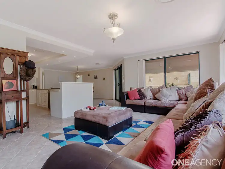 Fifth view of Homely house listing, 21 Hibbertia Follow, Halls Head WA 6210