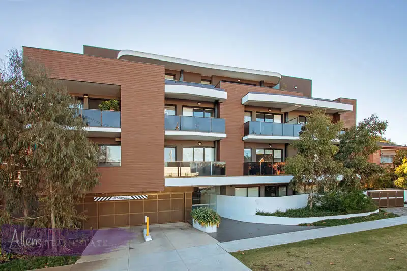 Main view of Homely apartment listing, 3/18 Queen Street, Blackburn VIC 3130