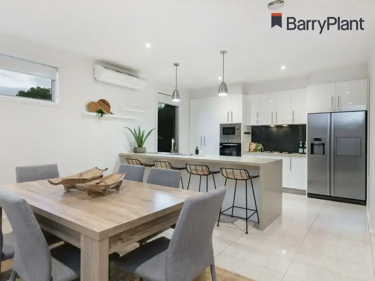 2/60-62 Beleura Hill Road, Mornington VIC 3931