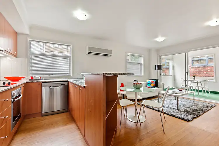 Fifth view of Homely apartment listing, 6/32-38 Bourke Street, Melbourne VIC 3000