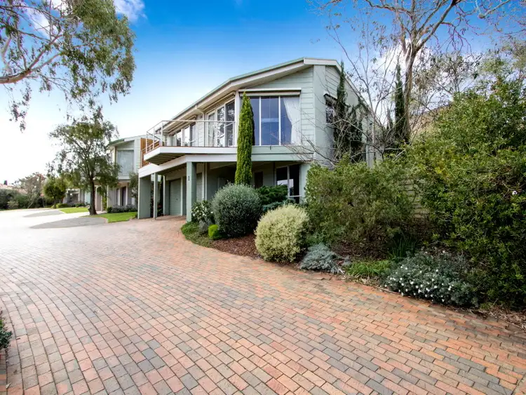 1/8 Latrobe Drive, Mount Martha VIC 3934