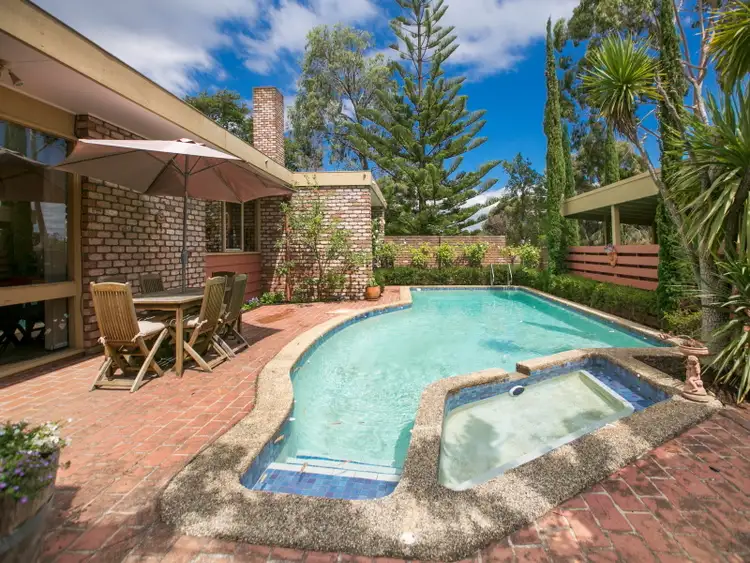 121 Rutland Avenue, Mount Eliza VIC 3930