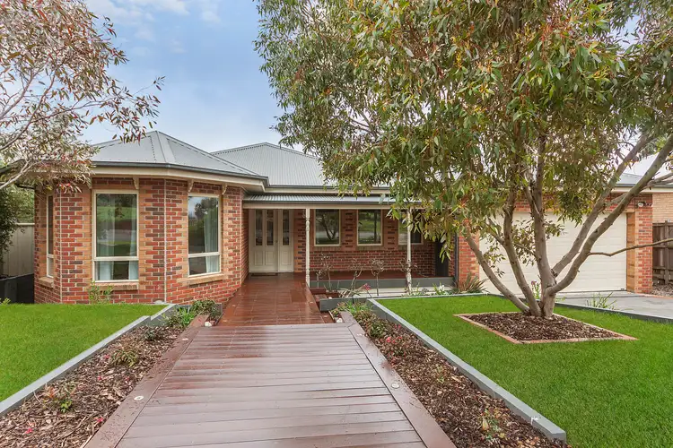 4 Rangeview Green, Doreen VIC 3754