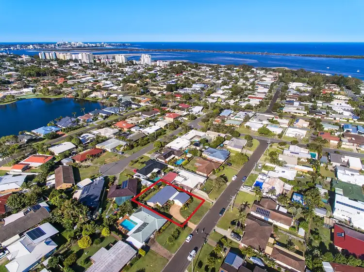 7 Slim Crescent, Golden Beach QLD 4551