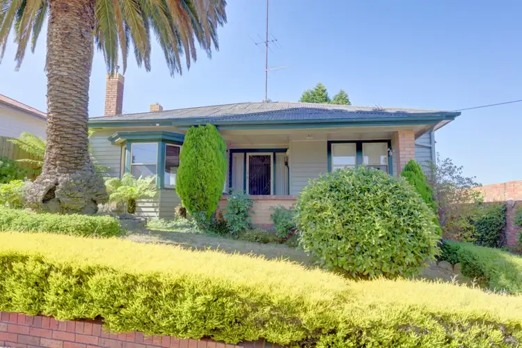 8 Napier Street, Black Hill VIC 3350