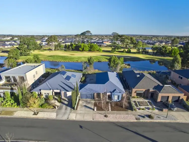 23 St Andrews Place, Lake Gardens VIC 3355