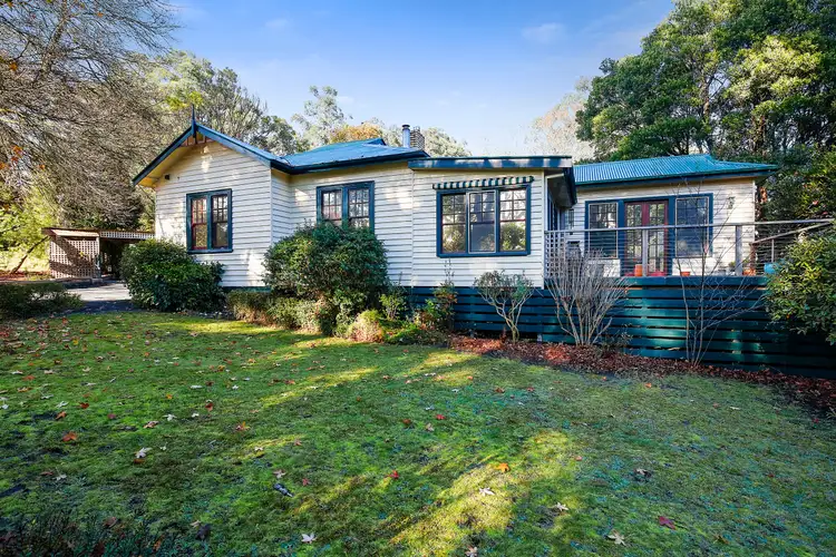 8 Surman Avenue, East Warburton VIC 3799