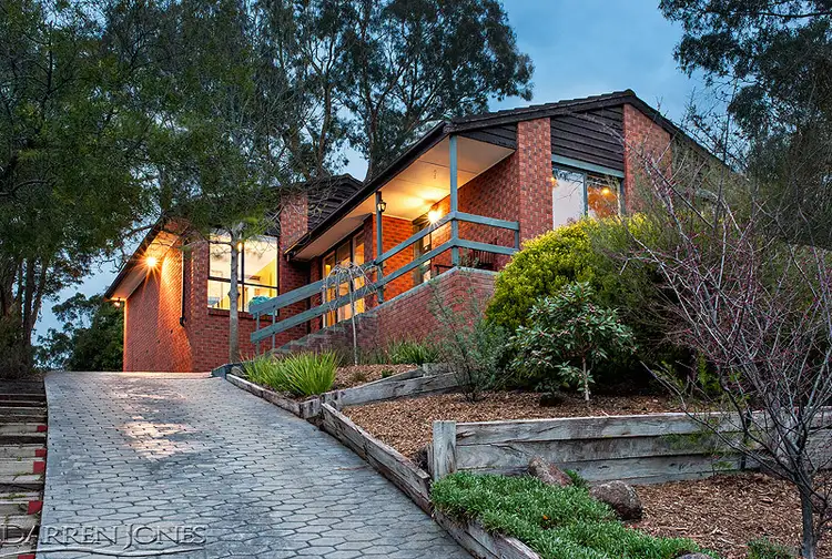 9 Tamboon Drive, Greensborough VIC 3088