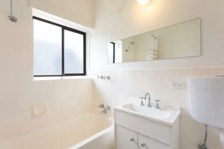 Fourth view of Homely apartment listing, 10/181 Riversdale Road, Hawthorn VIC 3122