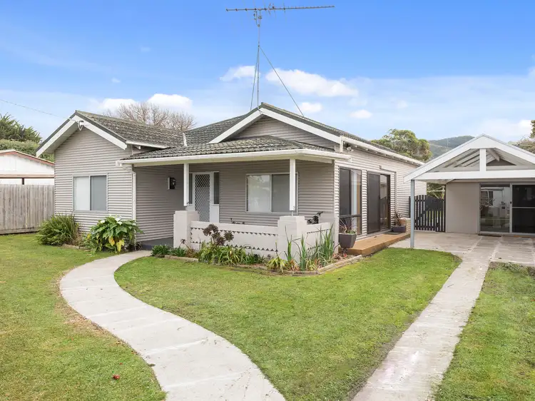 16 McLennan Street