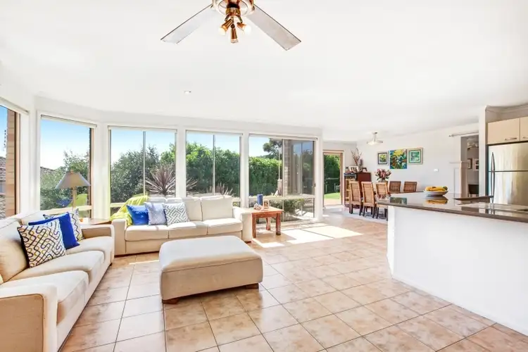 72 Sun Valley Road, Green Point NSW 2251