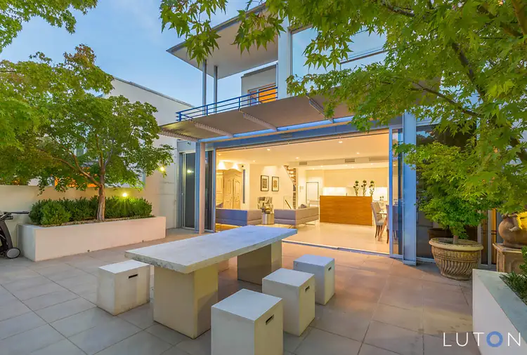 2/9 Bentham Street, Yarralumla ACT 2600