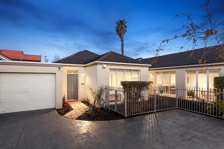 3/2 Talbot Avenue, St Kilda East VIC 3183