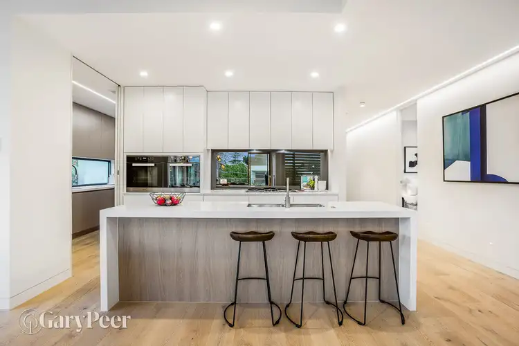 Sixth view of Homely apartment listing, 2/10 Orrong Grove, Caulfield North VIC 3161