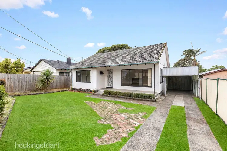 Second view of Homely house listing, 4 Ouyen Court, Dallas VIC 3047
