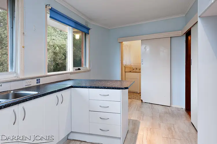 Fifth view of Homely house listing, 15 Regis Court, Watsonia VIC 3087