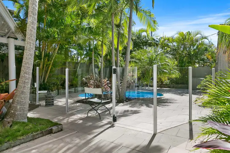 2/9 Solway Drive, Sunshine Beach QLD 4567