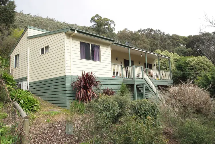 8 Mildura Avenue, Warburton VIC 3799