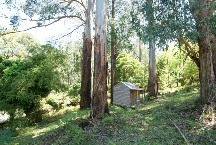2 Essex Street, Warburton VIC 3799