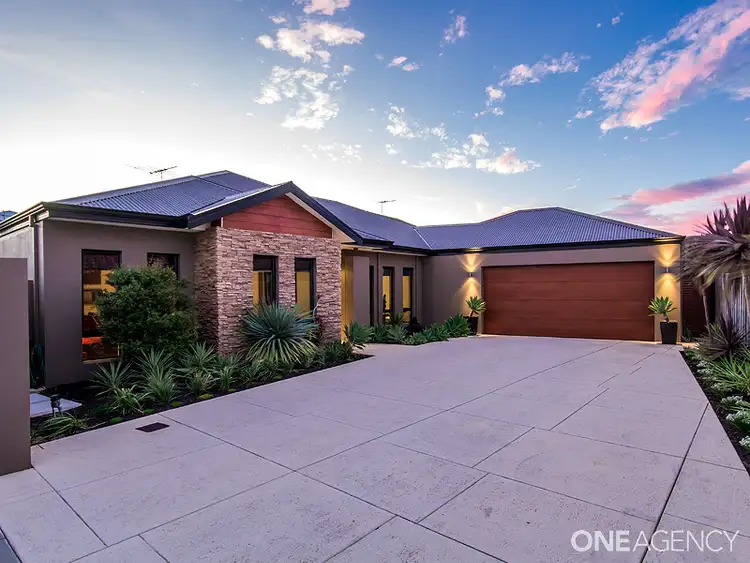 9 Lomatia Ramble, Halls Head WA 6210