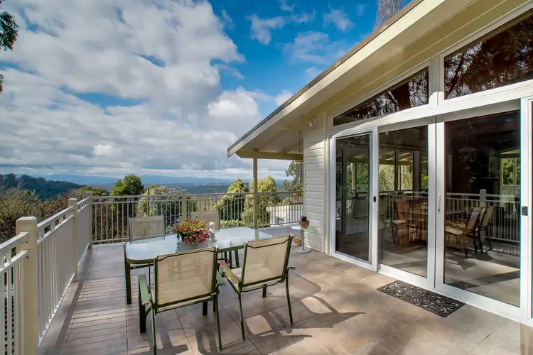 18 Barbers Road, Kalorama VIC 3766
