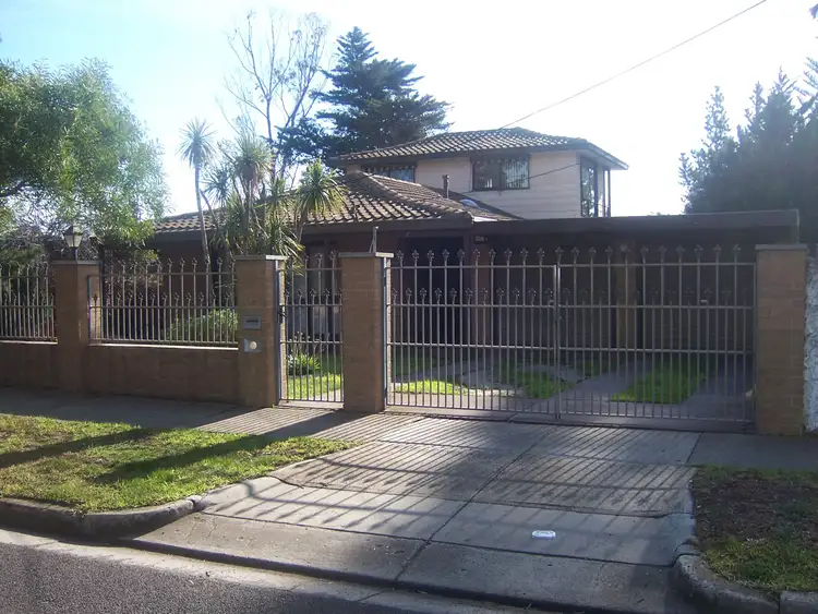 870 Ballarat Road, Deer Park VIC 3023