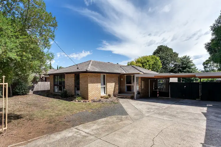 121 Cherylnne Crescent, Kilsyth VIC 3137