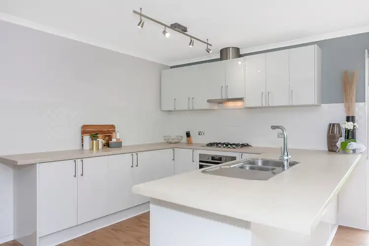 Fifth view of Homely house listing, 2 Bethany Court, South Morang VIC 3752