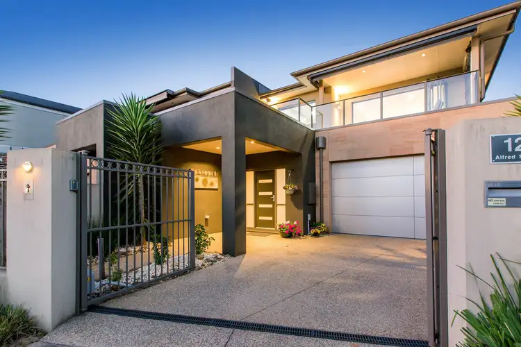 12 Alfred Street, Mornington VIC 3931