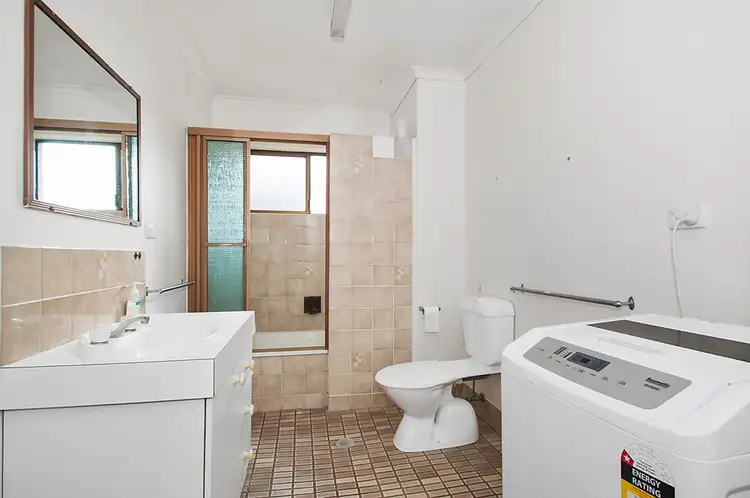 Fifth view of Homely unit listing, 4/37 Alpha Street, Taringa QLD 4068