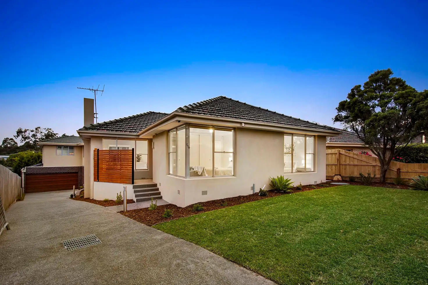 Main view of Homely townhouse listing, 1/119 Willow Bend, Bulleen VIC 3105