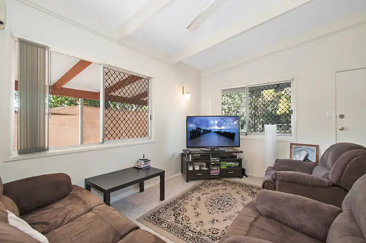 8 Beta Avenue, Kingston QLD 4114