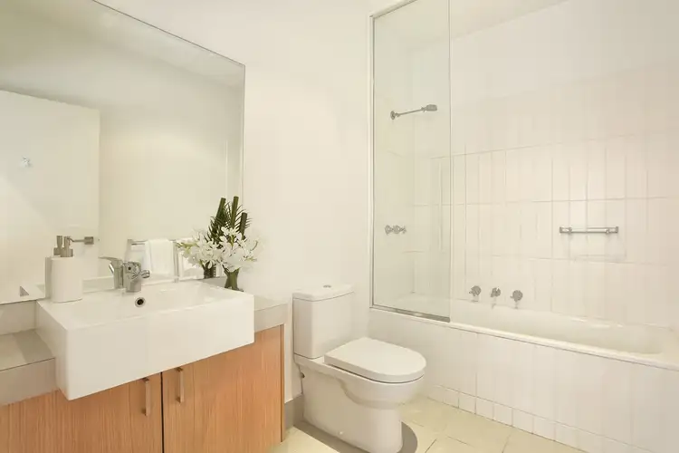 Sixth view of Homely unit listing, 303/8 Burrowes Street, Ascot Vale VIC 3032
